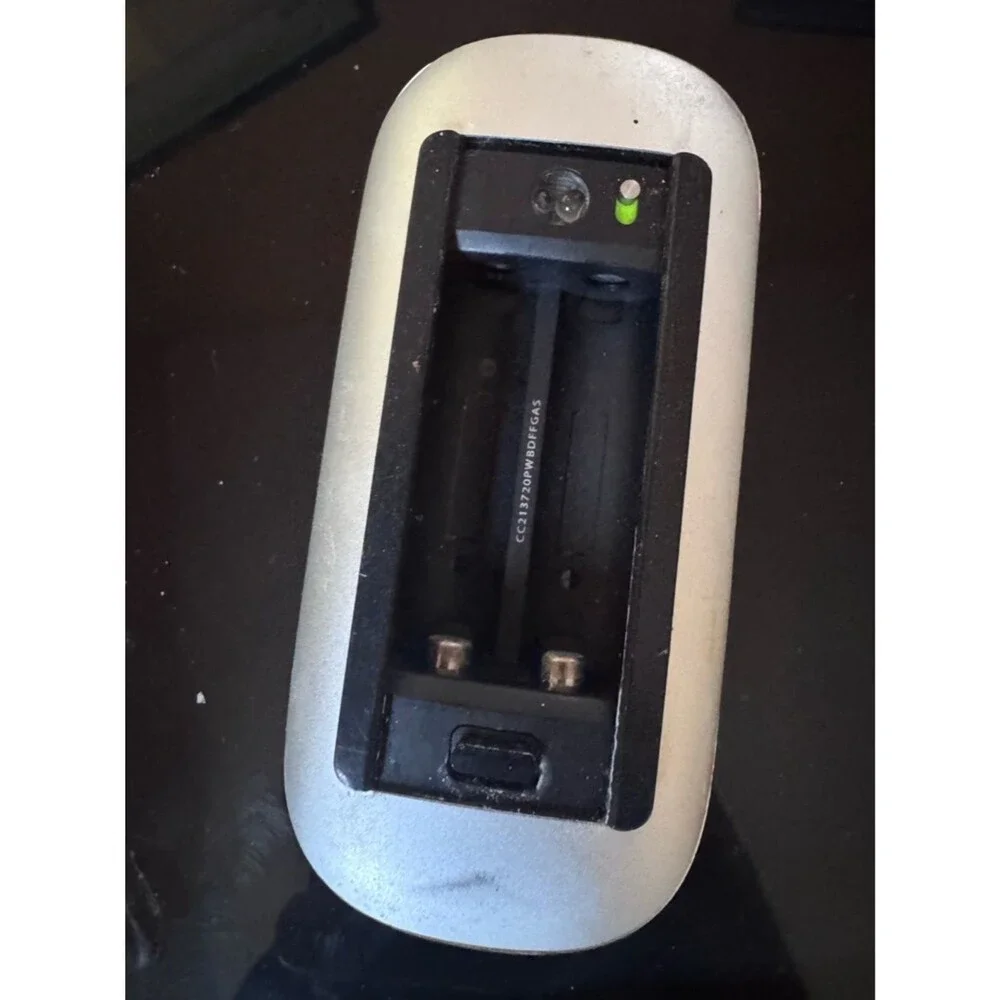 Apple Magic Mouse 1 White Silver Bluetooth Wireless Tested Working Clean
